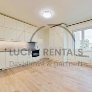 Pronájem bytu 1+kk, garsoniery 27 m² Praha