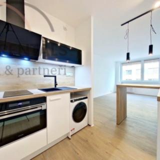 Pronájem bytu 2+kk 45 m² Praha