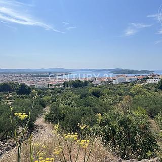 Prodej komerčního pozemku, 818m&sup2;