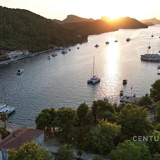 Prodej stavební parcely, 2361m²