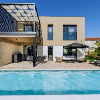 Prodej vily, 170m&sup2;