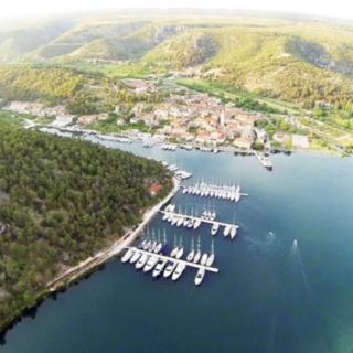 Prodej stavební parcely, 6370m²