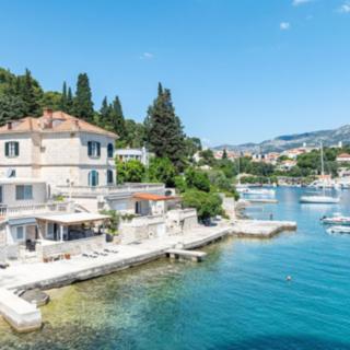 Prodej bytu 3+1, 141m²