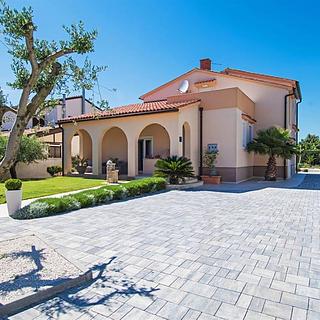 Prodej vily, 250m&sup2;