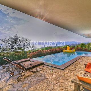 Prodej vily, 2200m&sup2;