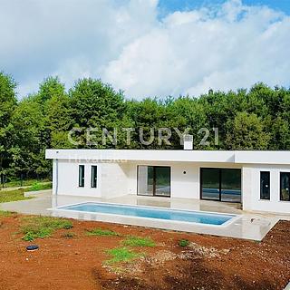 Prodej rodinného domu, 1368m²