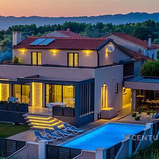 Prodej vily, 350m&sup2;