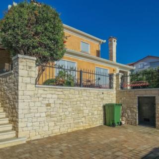 Prodej vily, 130m²