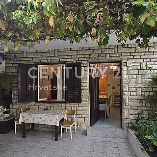 Prodej rodinného domu, 28m&sup2;