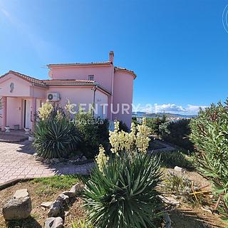 Prodej rodinného domu, 1867m²