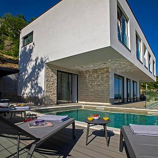 Prodej vily, 350m&sup2;