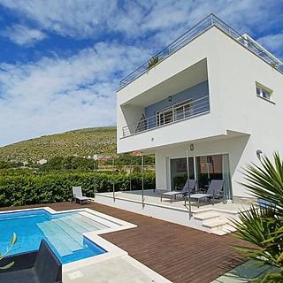 Prodej vily, 240m&sup2;