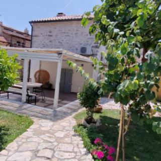 Prodej vily, 69m&sup2;