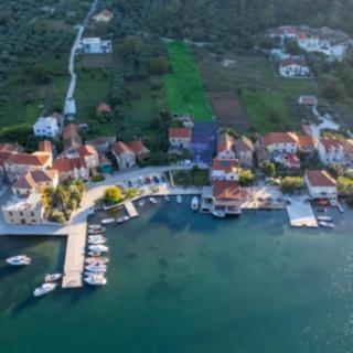 Prodej stavební parcely, 2948m&sup2;