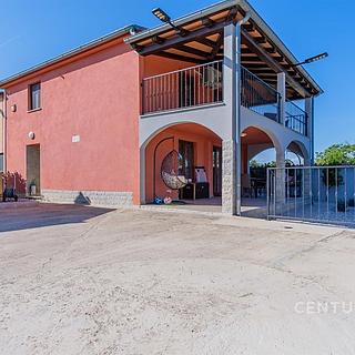 Prodej vily, 280m&sup2;