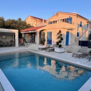 Prodej vily, 140m&sup2;