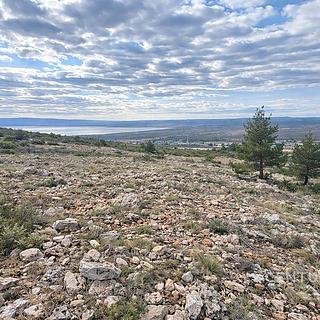Prodej stavební parcely 2 170 m² v Chorvatsku