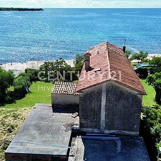 Prodej rodinného domu, 330m²