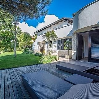 Prodej rodinného domu, 420m&sup2;