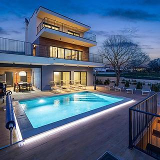 Prodej vily, 244m&sup2;