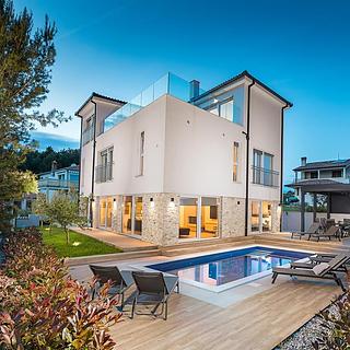 Prodej vily, 360m&sup2;