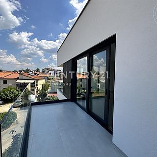 Prodej bytu 5+1 a více, 1m&sup2;