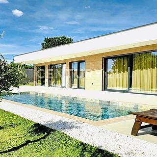 Prodej rodinného domu, 798m²