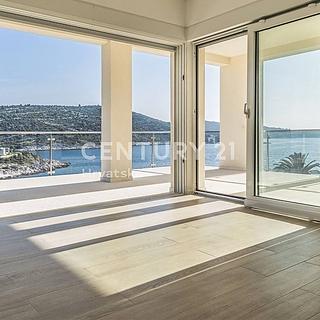 Prodej rodinného domu, 598m²