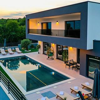 Prodej vily, 275m&sup2;