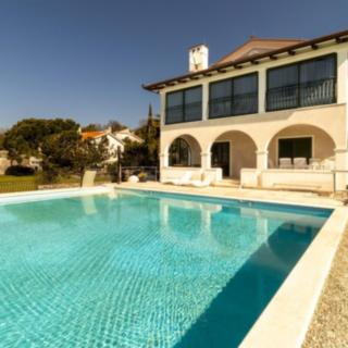 Prodej vily, 300m&sup2;