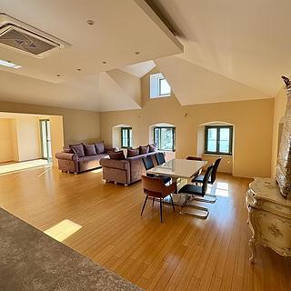 Prodej bytu 2+1, 185m&sup2;