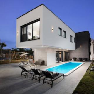 Prodej vily, 400m&sup2;