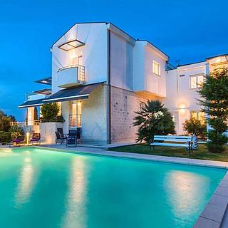 Prodej vily, 350m&sup2;