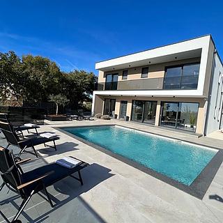 Prodej vily, 220m&sup2;