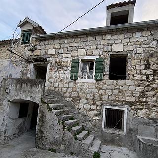 Prodej rodinného domu, 1m&sup2;