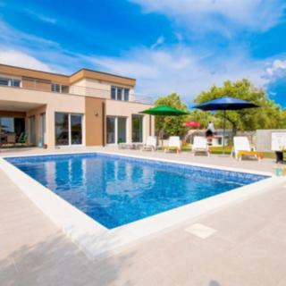 Prodej vily, 250m²