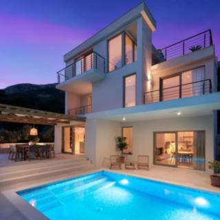 Prodej vily, 240m&sup2;