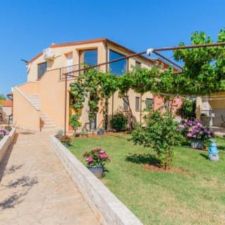 Prodej vily, 280m&sup2;