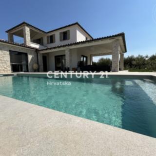 Prodej rodinného domu, 585m²