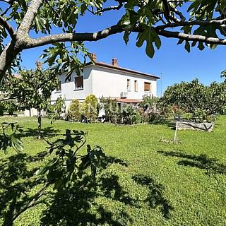 Prodej rodinného domu, 1318m&sup2;