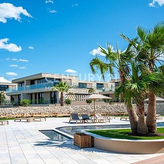 Prodej rodinného domu, 241m²