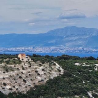 Prodej stavební parcely, 30348m²