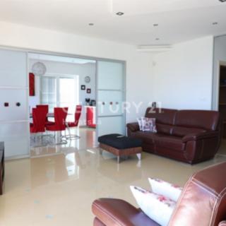 Prodej rodinného domu, 800m²