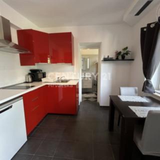 Prodej bytu 5+1 a více, 220m²