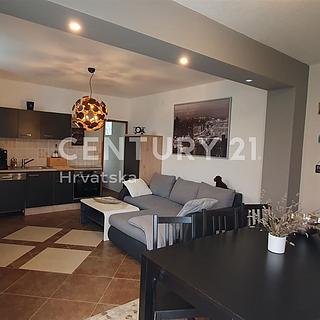 Prodej rodinného domu, 400m&sup2;