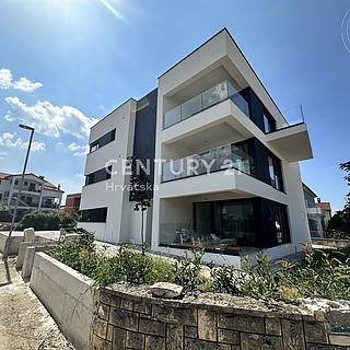 Prodej bytu 5+1 a více, 1m&sup2;