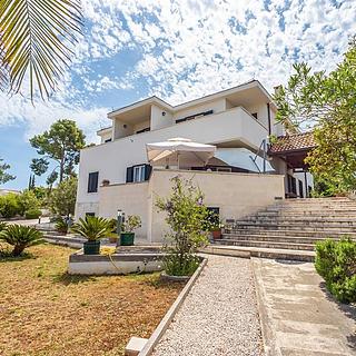 Prodej vily, 600m&sup2;