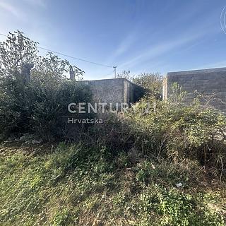 Prodej komerčního pozemku, 1931m&sup2;