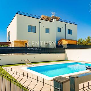 Prodej rodinného domu, 182m²