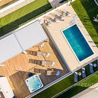 Prodej vily, 300m&sup2;